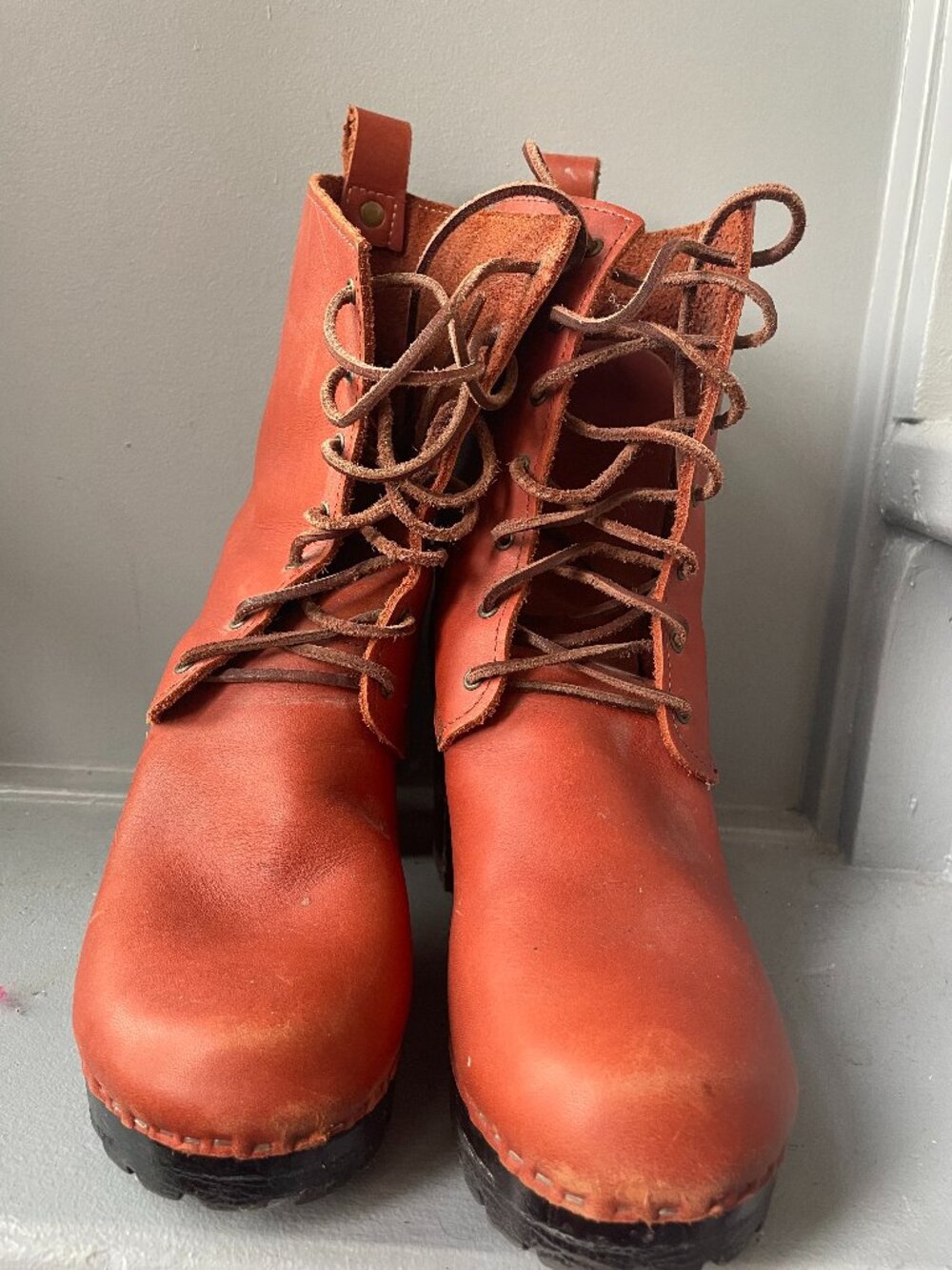 No. 6 lace up clog boots